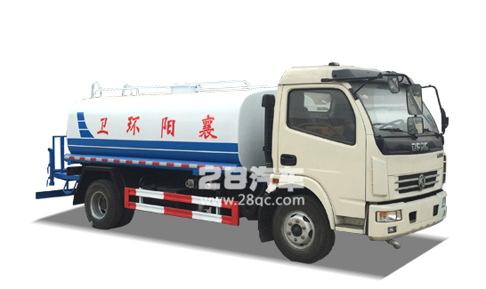 多利卡灑水車