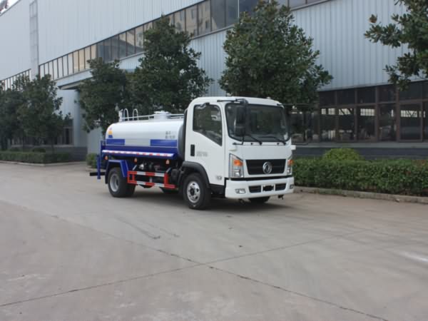 新東日牌YZR5070GSSL型灑水車