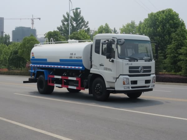 新東日牌YZR5180GSSDFH型灑水車